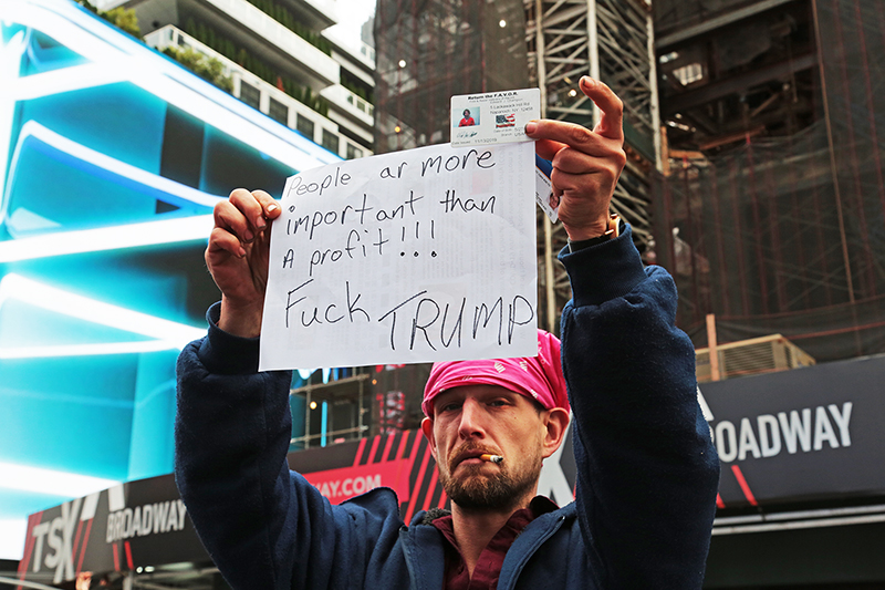 Anti-Trump : Rally : Pro-Trump : New York City : Times Square : Richard Moore : Photographer : Photojournalist